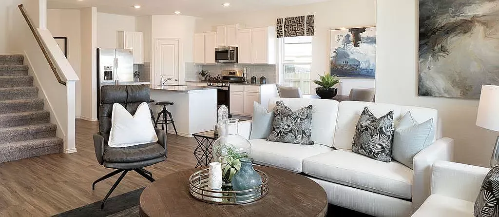 5 bed, 3.5 bath, 3070 sqft, $2,999 — Photo 1