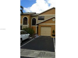 10513 NW 3rd St, Pembroke Pines, FL 33026