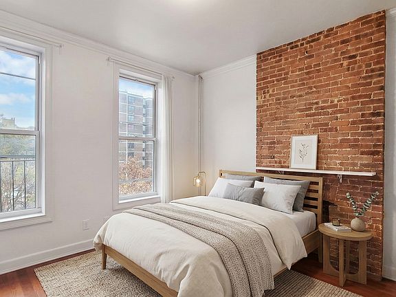 3rd image of 118 W 114th St APT 2E