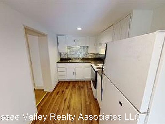 2nd image of 614 Farragut Ave #3-1-3