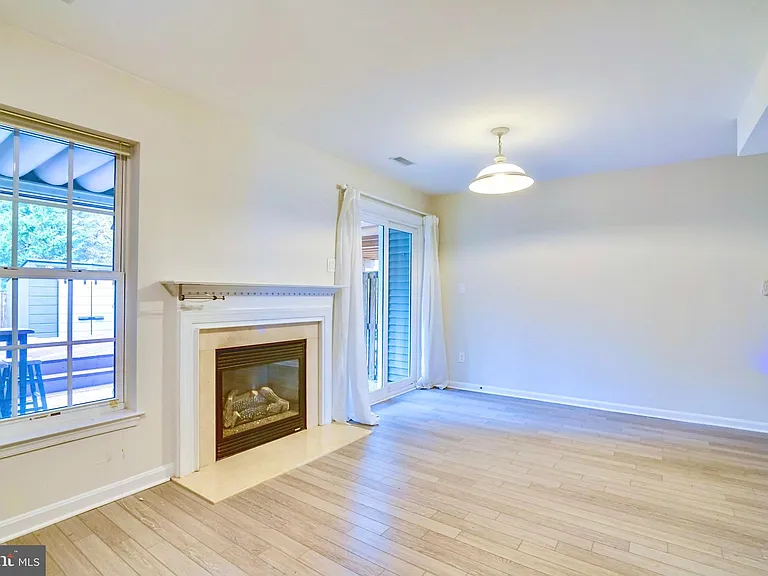 7372 Ardglass Dr — Photo 9
