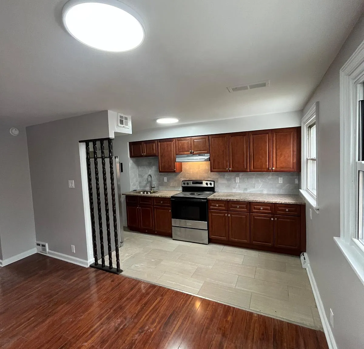 3 bed, 1068 sqft, $1,595 — Photo 1