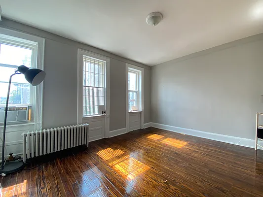 Rented by NY Space Finders Inc. | media 5