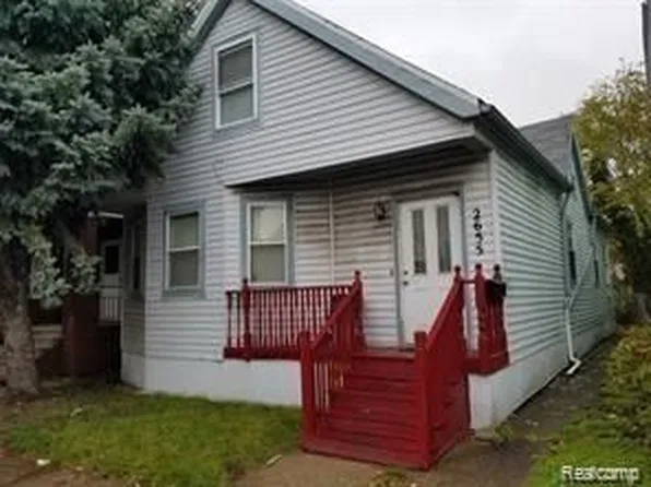 2655 Whalen St, Hamtramck, MI 48212