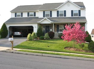 2507 Simon Dr, Sinking Spring, PA 19608