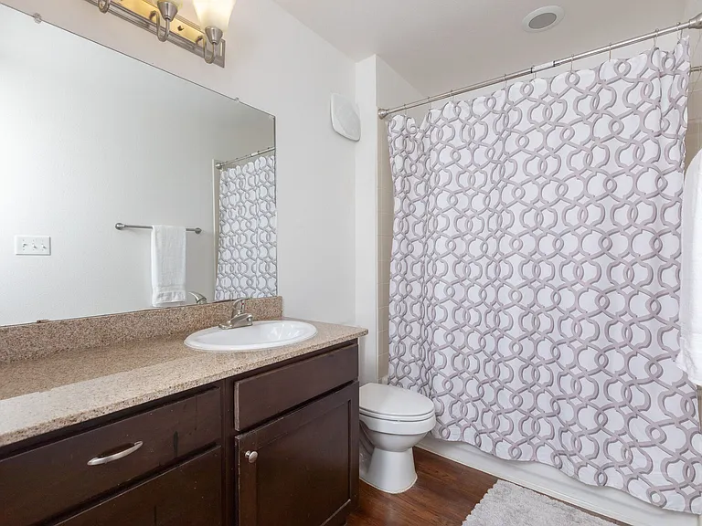 Reserve at Garden Oaks — Photo 2