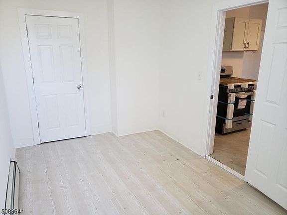 3rd image of 337 Marshall St Floor 1