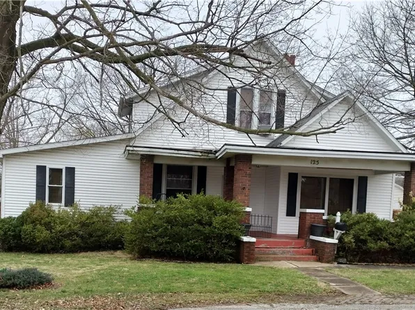 125 N Main St, Mount Zion, IL 62549