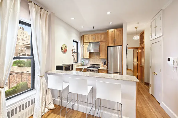 Sold by Compass | media 2