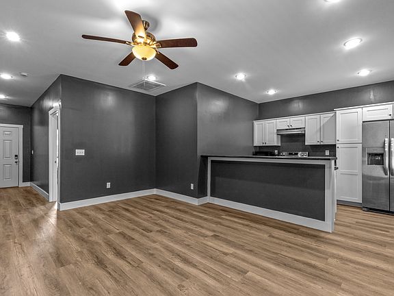 5th image of 4718 Metro Park Ln APT A
