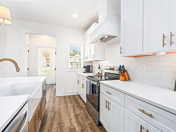5th image of 1091 Woodland Cir