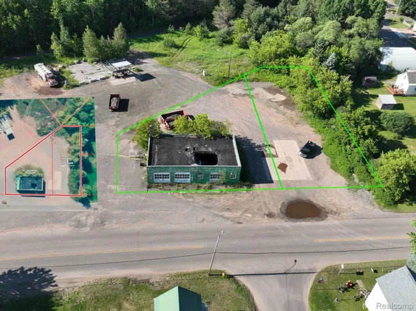 309 Greenwood St, Ishpeming, MI 49849