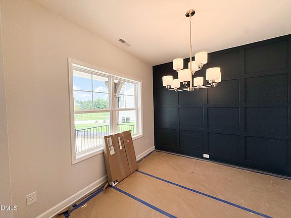 5th image of 10 Diamond Creek Dr