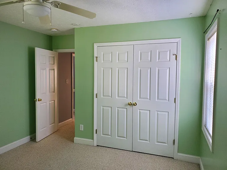 104 Adell Ln — Photo 17