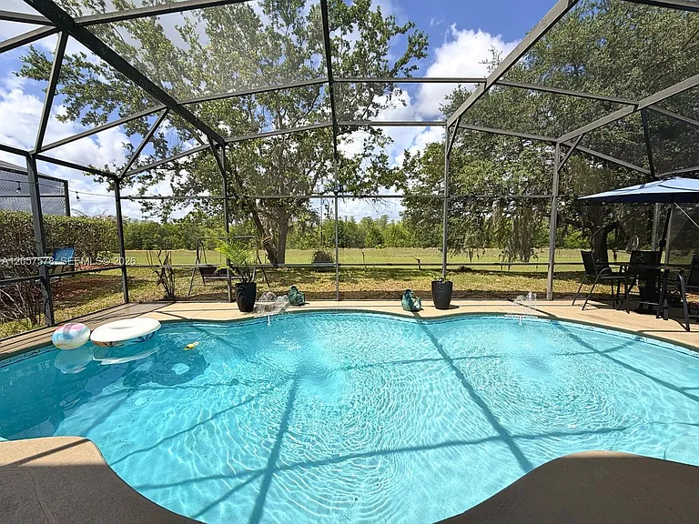 233 Aldridge Ln — Photo 4