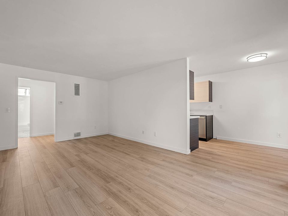 1st image of 3111 4th St APT 205