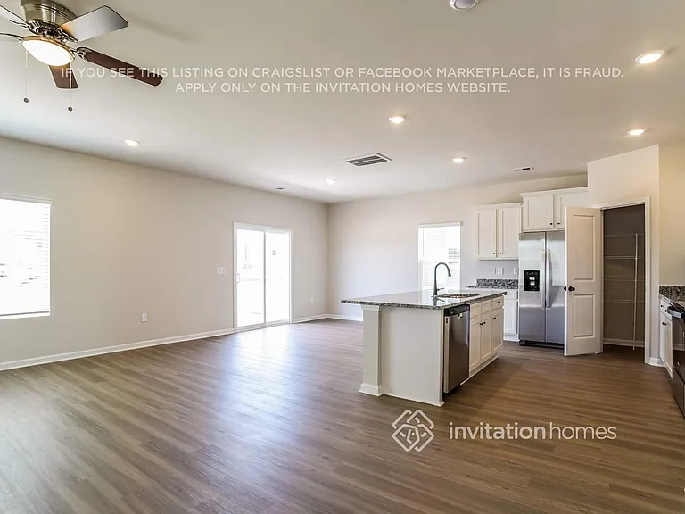 3355 Fox Hall Dr — Photo 5