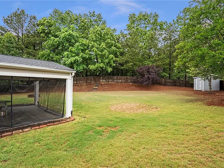 709 Roxholly Ln — Photo 30