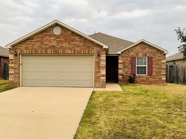 1750 Bartlett Dr, Newcastle, OK 73065