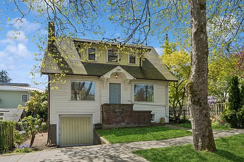 209 W Blaine St Photo 1