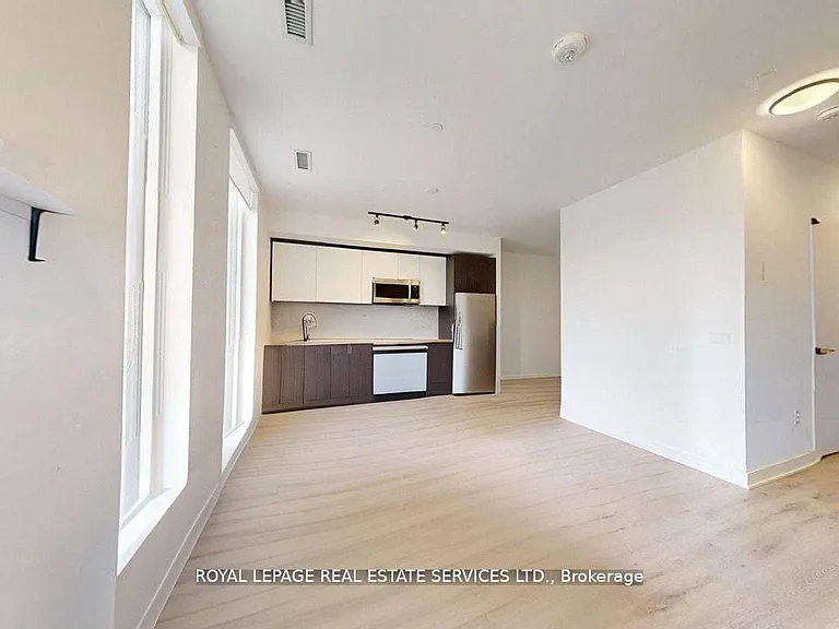 36 Zorra St #105 — Photo 2