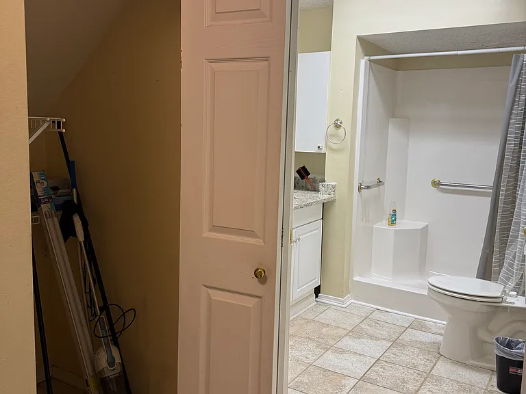 320 Riverbirch Ln #ROOM FOR RENT — Photo 4