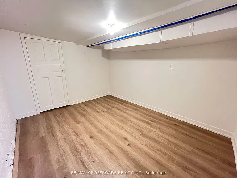 82 Curzon St #BASEMENT — Photo 4