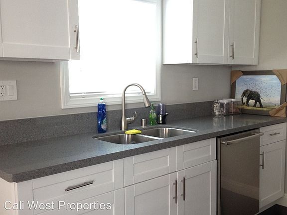 3rd image of 1044 7th St APT 6