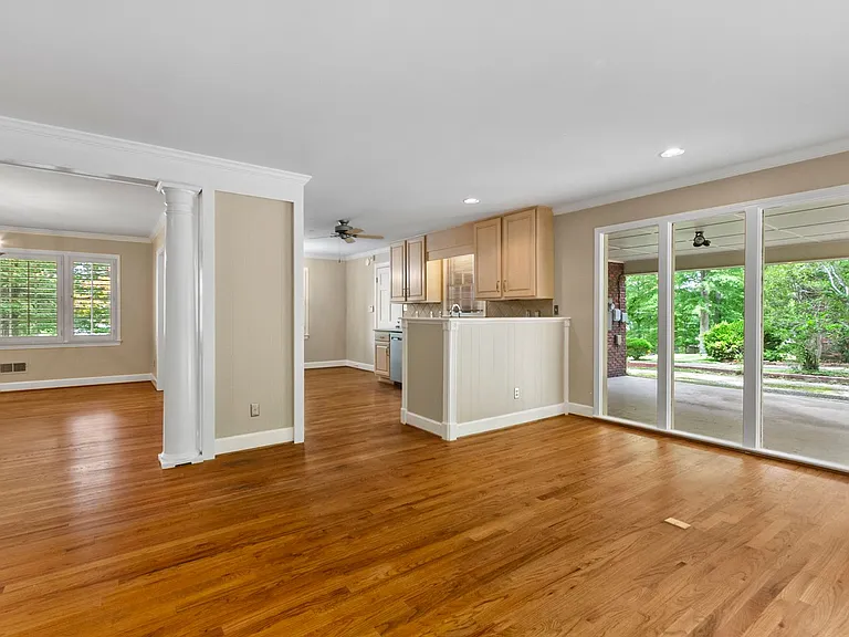4909 Northwood Lake Dr E — Photo 6