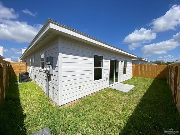 3rd image of 1412 Lore Dr #1