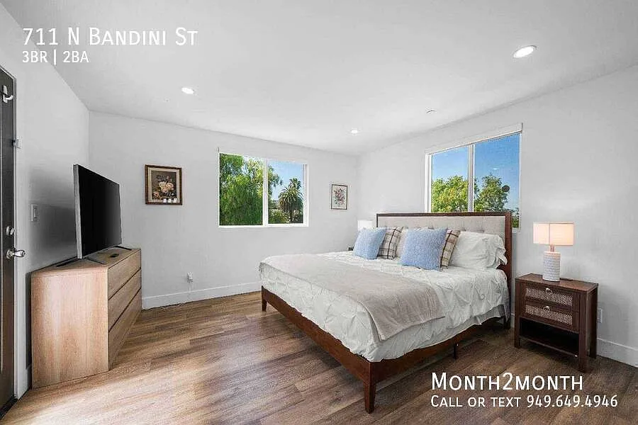 Harbor View Haven on Bandini St — Photo 4