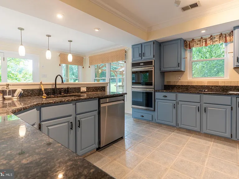 56 W Windrose Dr — Photo 20