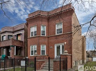 6210 S Saint Lawrence Ave, Chicago, IL 60637
