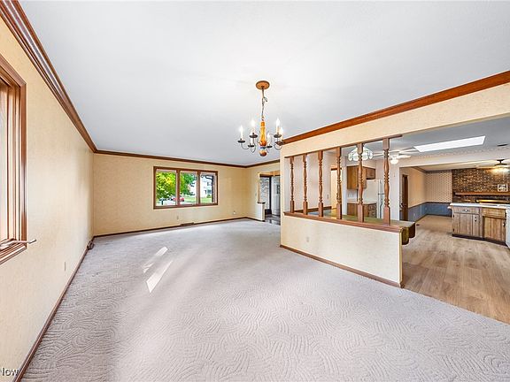 5th image of 6623 Springdale Dr