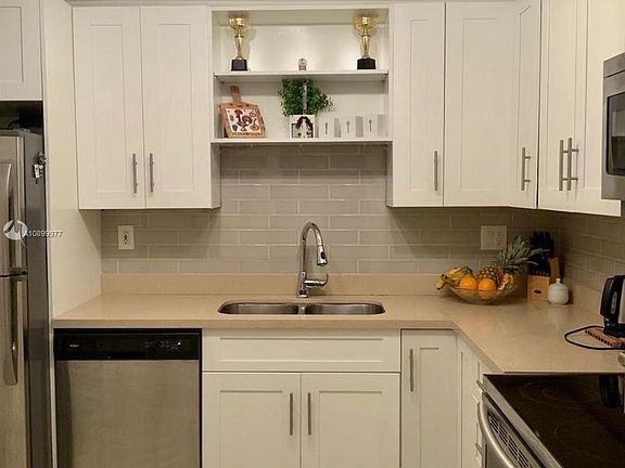 2nd image of 2750 NE 183rd St APT 1401