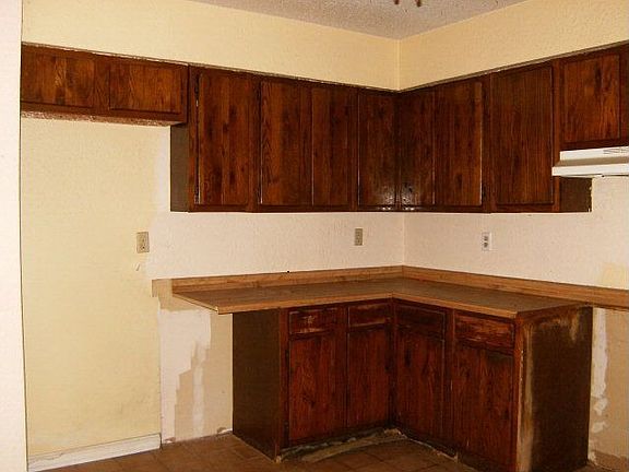 3rd image of 109 Cydney Ln