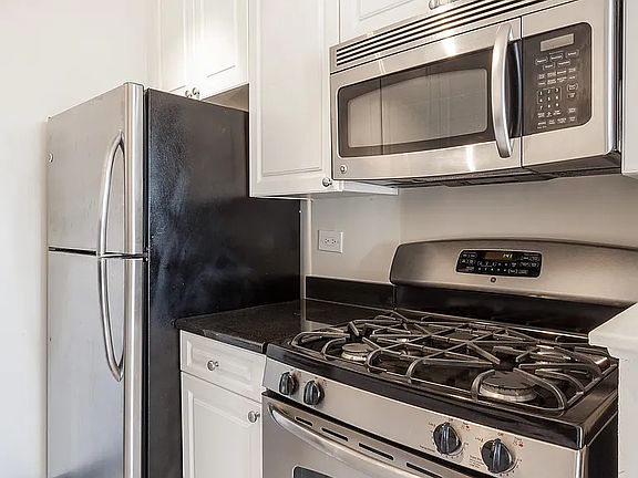 5th image of 182 E 95th St APT 29C