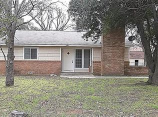 107 Sandra Dr, Azle, TX 76020