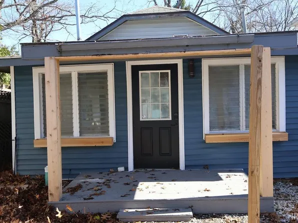 7769 N Tippecanoe Dr, Walkerton, IN 46574