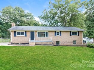 606 E Iowa Ave, Bessemer City, NC 28016
