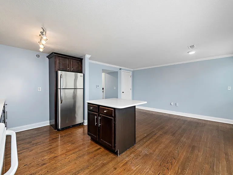 4544 Summit St — Photo 50