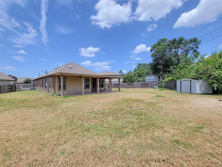 14202 Persimmon Woods Dr — Photo 36
