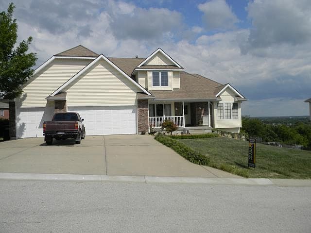 1st image of 1216 Foxtail Dr