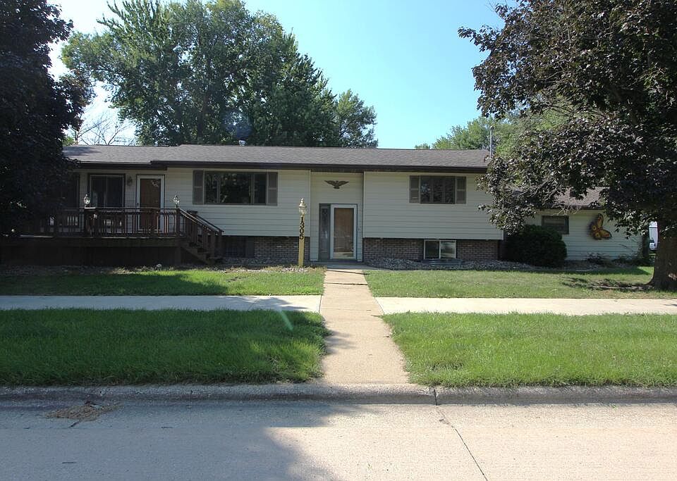 1st image of 1305 15th Ave