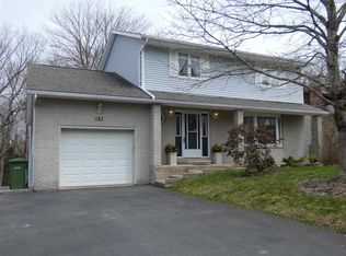 127 Cavalier Dr, Lower Sackville, NS B4C3L1