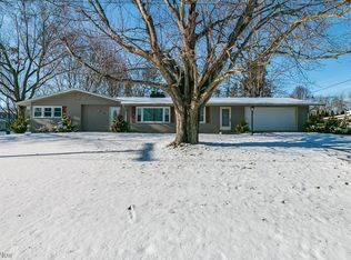 15 Cortland Cir, Geneva, OH 44041