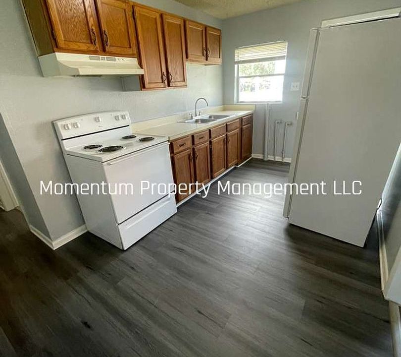 1st image of 203 NE 2nd St