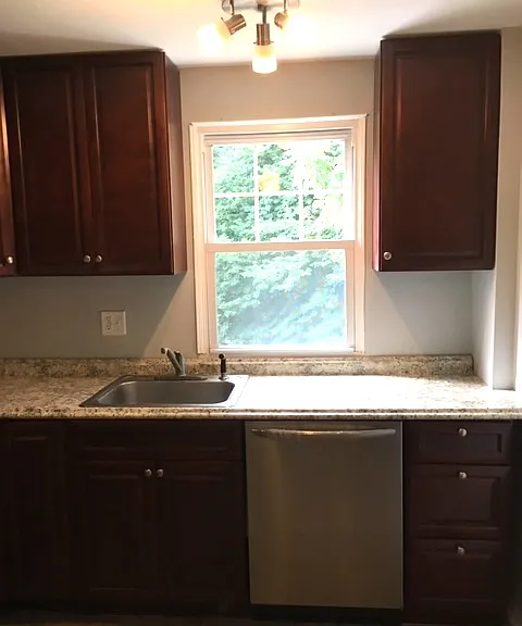 284 Osborn St #1 — Photo 4