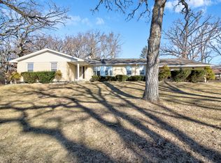 39060 N Dilleys Rd, Wadsworth, IL 60083