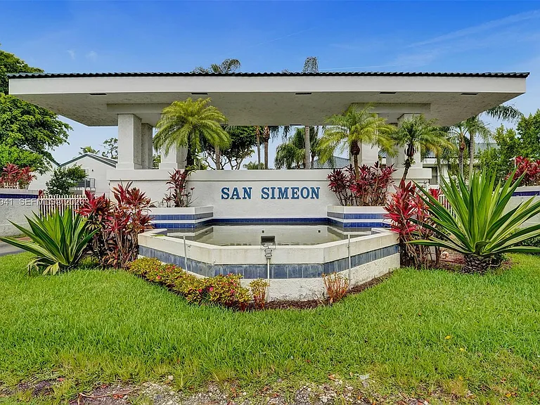 21300 San Simeon Way #P6 — Photo 21